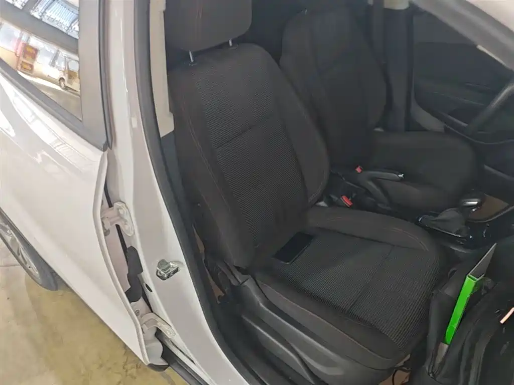 Buick Encore 2017 18T Automatic 2WD Urban Fashion фото 25