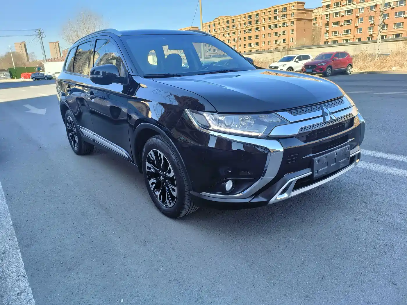 MITSUBISHI OUTLANDER