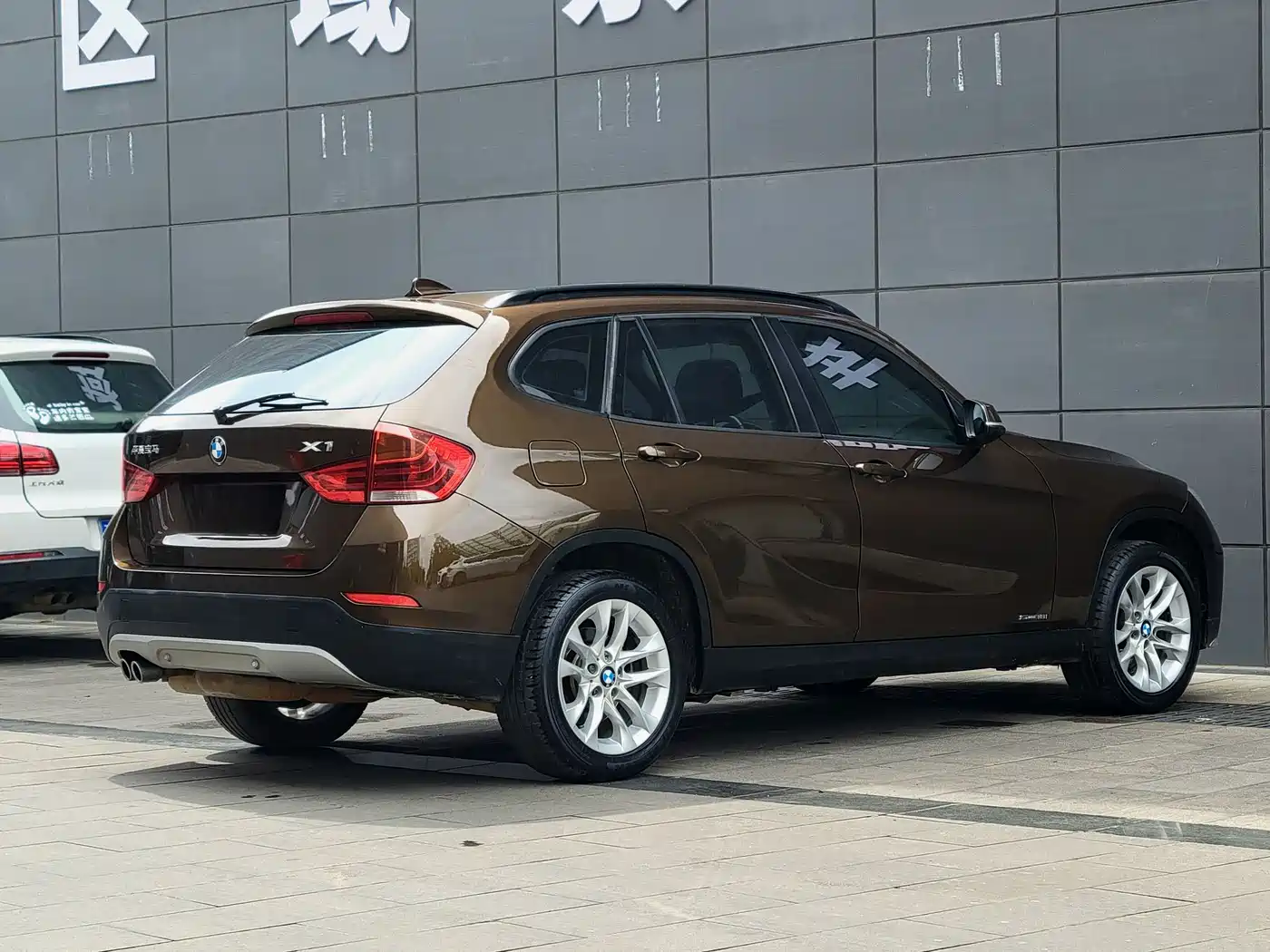 BMW X1 2014 sDrive18i Leading Edition фото 9