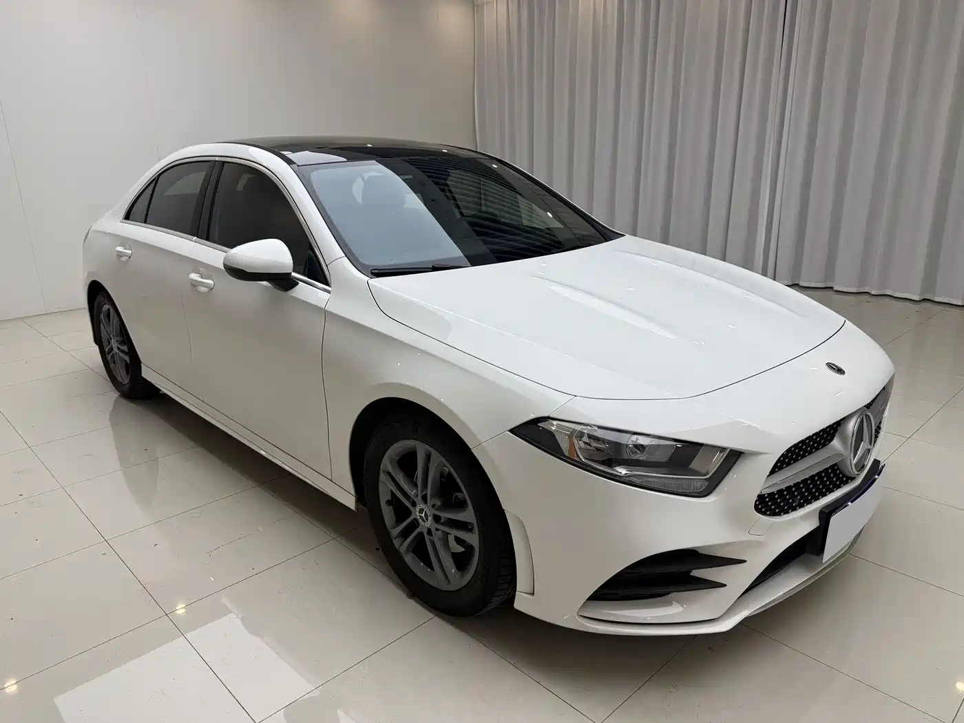 Mercedes-Benz A-Class 2022 A 180 L Sport Sedan фото 3