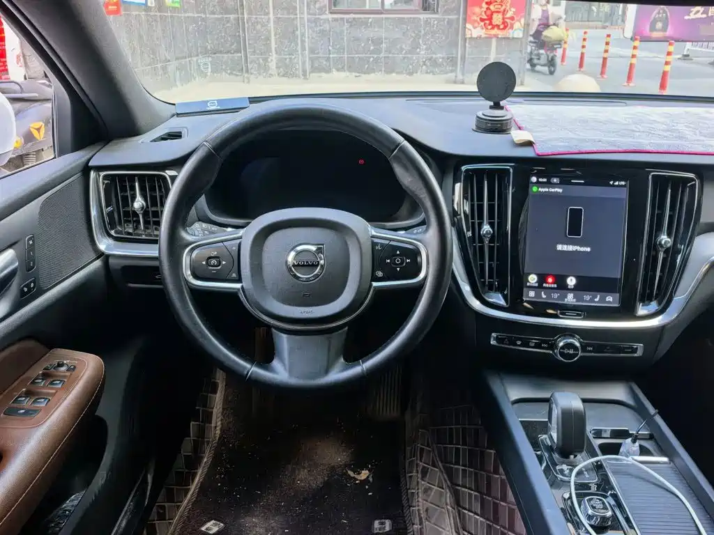 Volvo S60 2025 2025 B4 Smart Luxury Edition