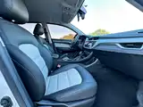 Фото 7 - Geely Vision