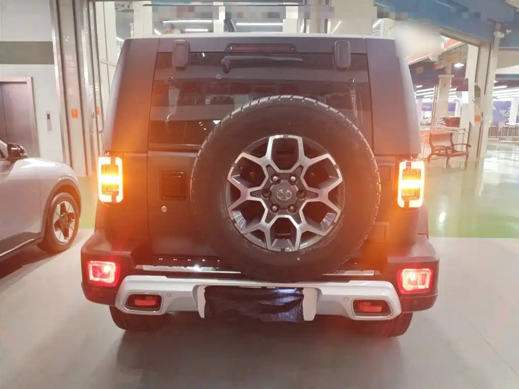 BAIC ORV Beijing Offroad BJ40 2019 PLUS 2.3T Automatic 4WD Luxury Edition China VI фото 4