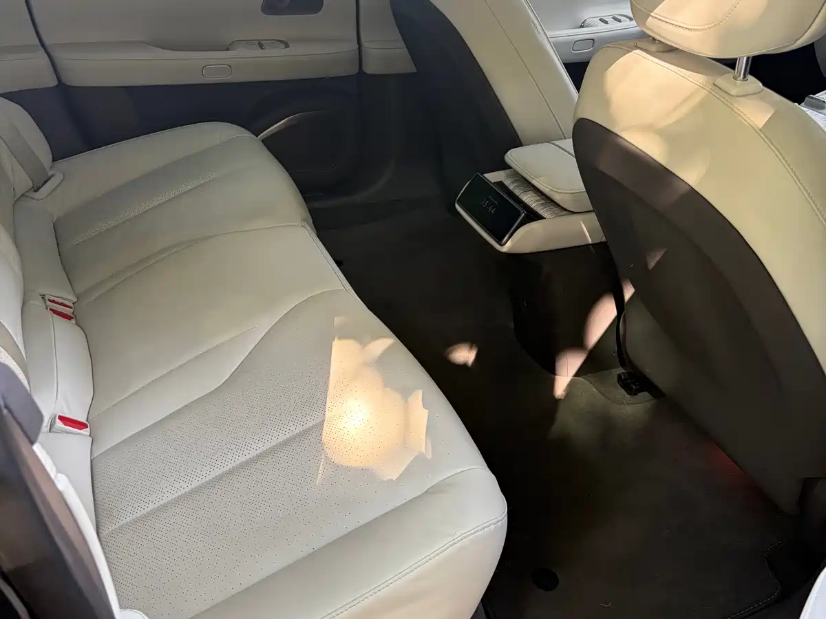 NIO ET7 2024 2023 75kWh