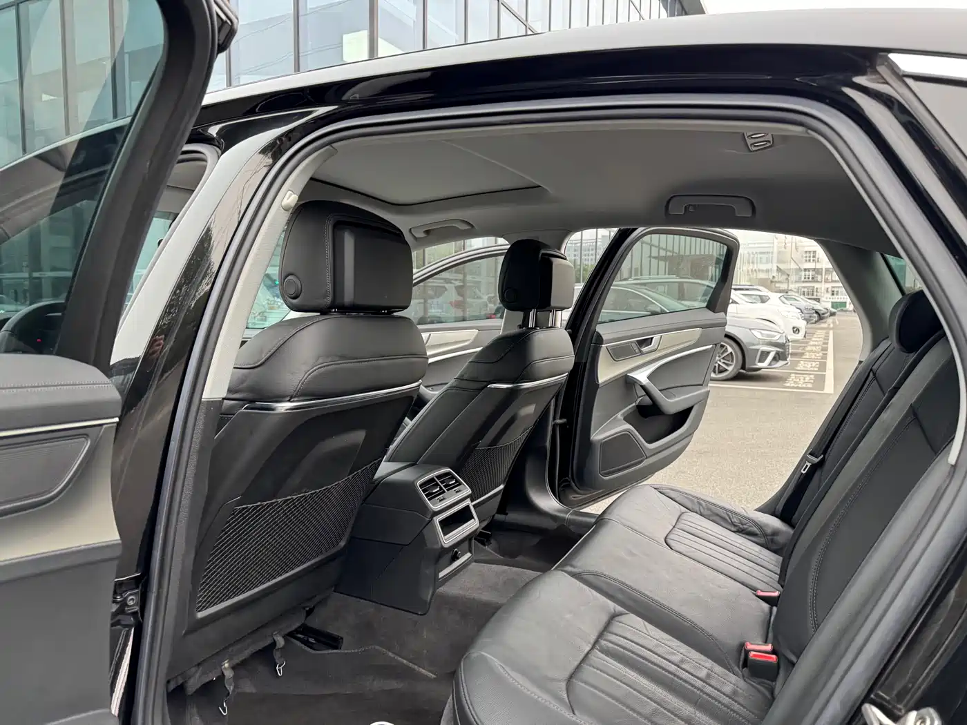 Audi A6L 2021 40 TFSI Luxury Elegance фото 10