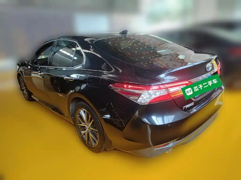 Photo 9 - Toyota Camry