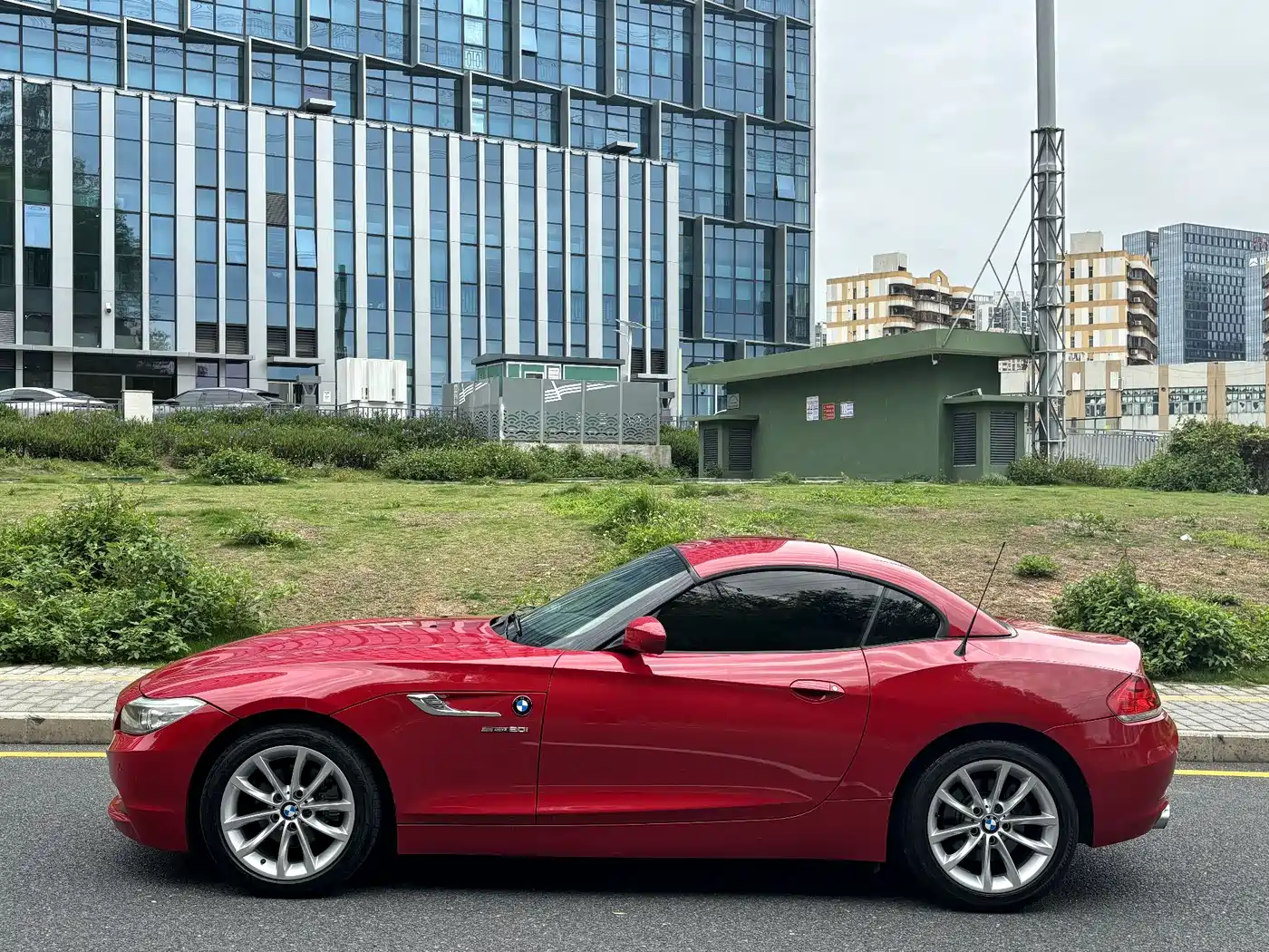 BMW Z4 2013 sDrive20i Leading фото 23