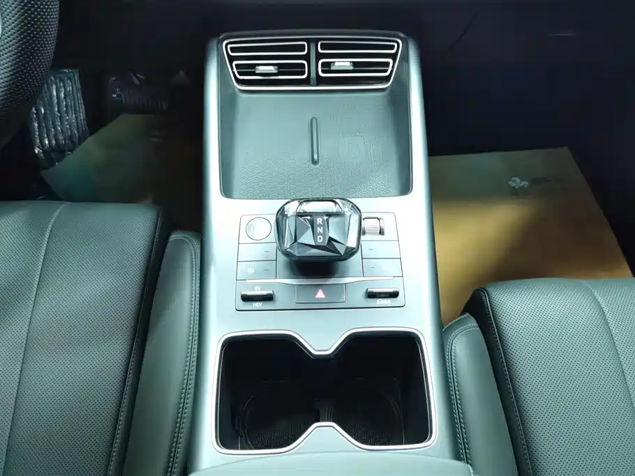 BYD Song Pro New Energy 2025 2nd Generation Smart Drive Edition DM-i 75KM Leading Type фото 16