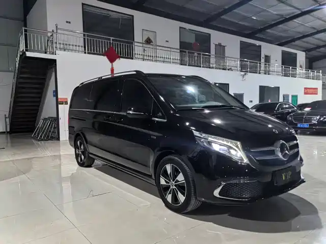 MERCEDES-BENZ V CLASS