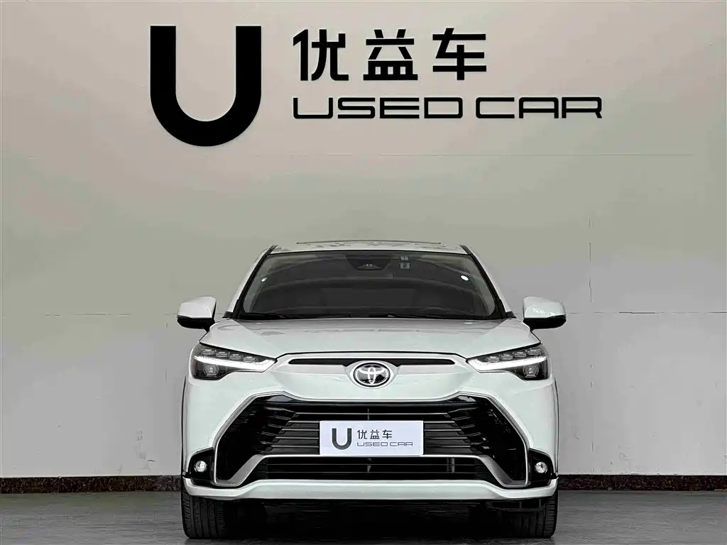 Toyota Frontlander 2023 2.0L CVT Sport Edition фото 2