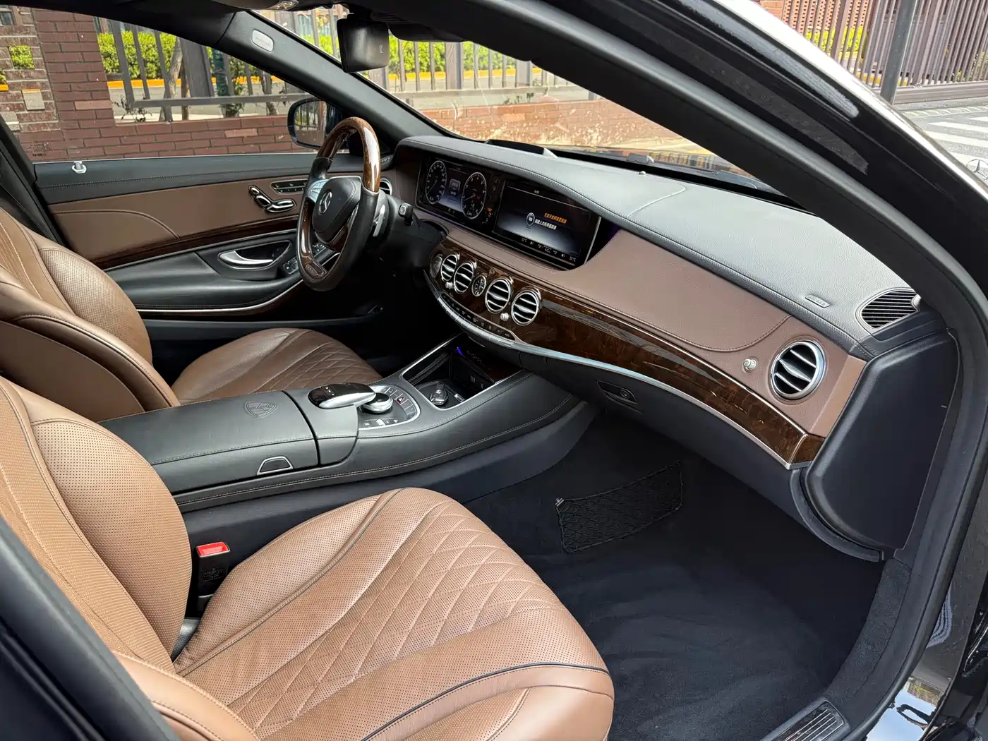 Mercedes-Benz Maybach S-Class 2015 S 500 4MATIC фото 25