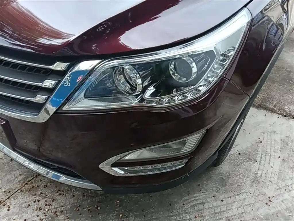 Фото 23 - Baojun 560