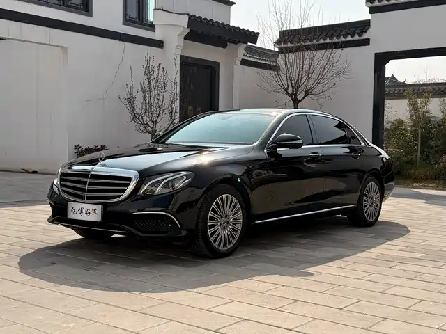 MERCEDES-BENZ E CLASS
