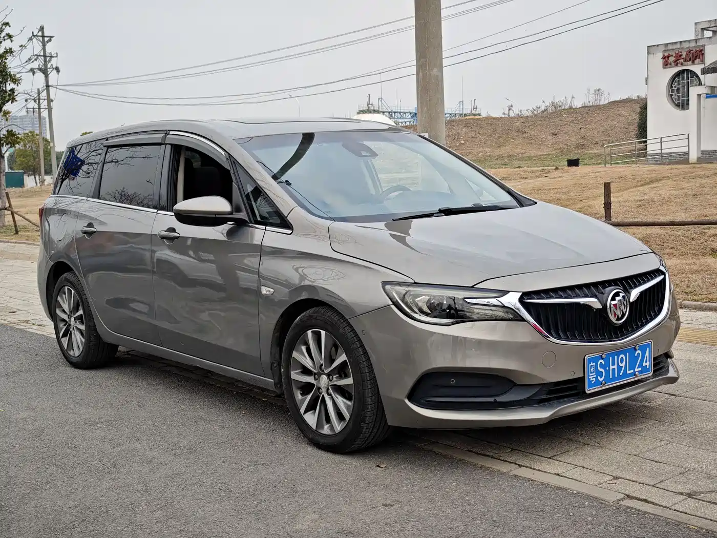 Buick GL6 2018 18T 6-Seater Premium фото 3