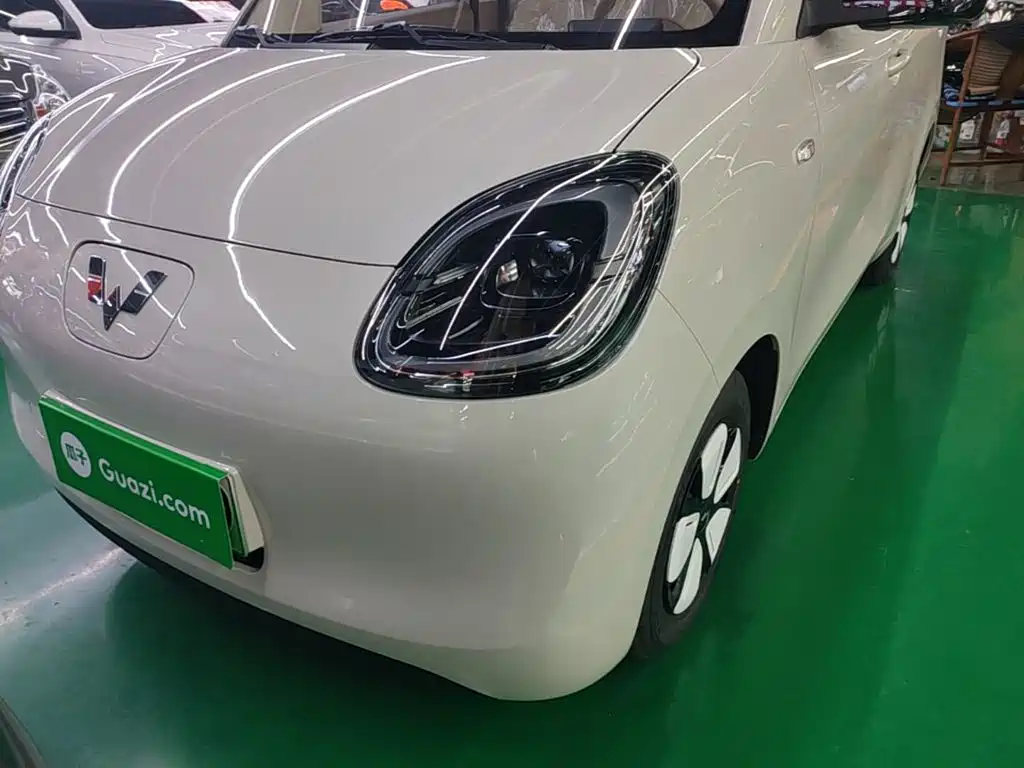 Wuling Motors Hongguang MINIEV 2026 2025 4-Door Advanced