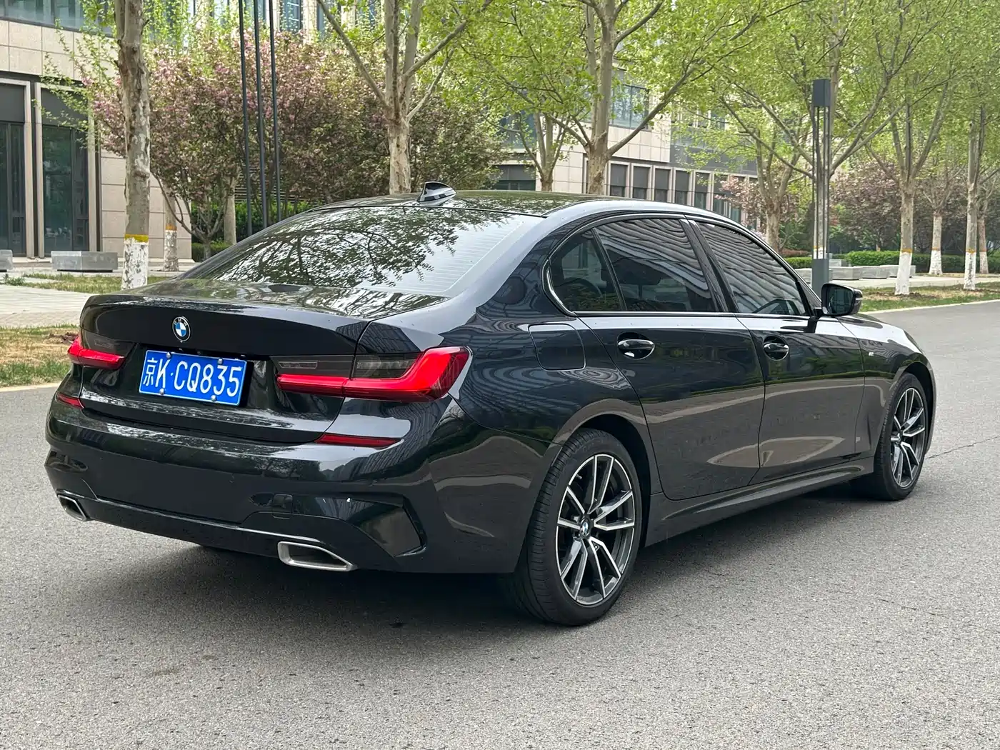 BMW 3-SERIES