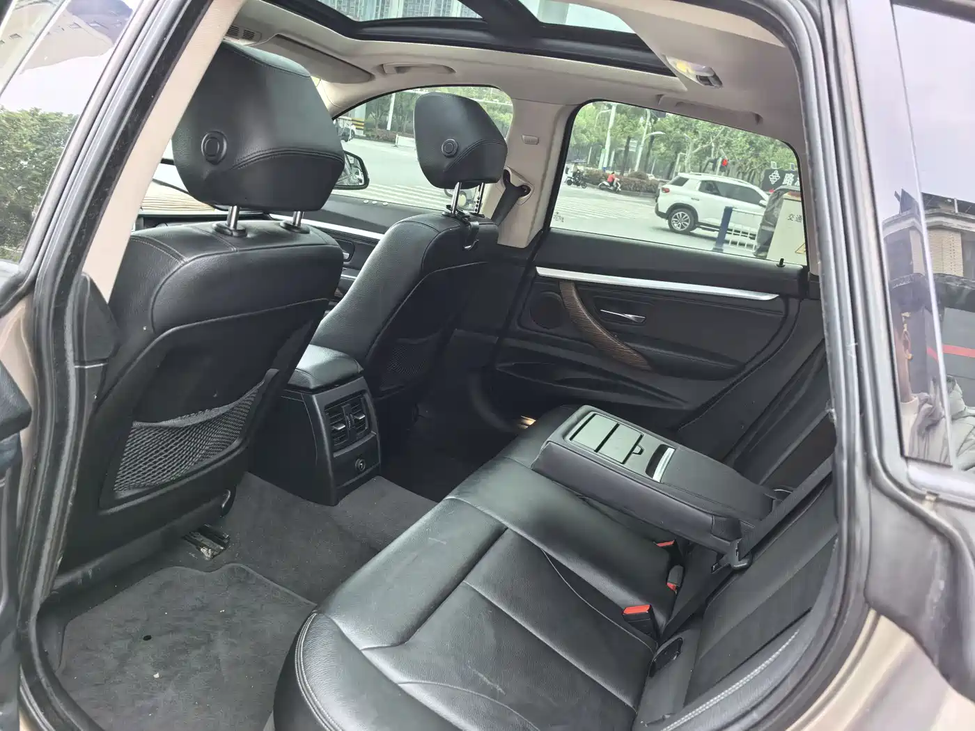 BMW 3 Series GT 2013 320i Style Design Package фото 5