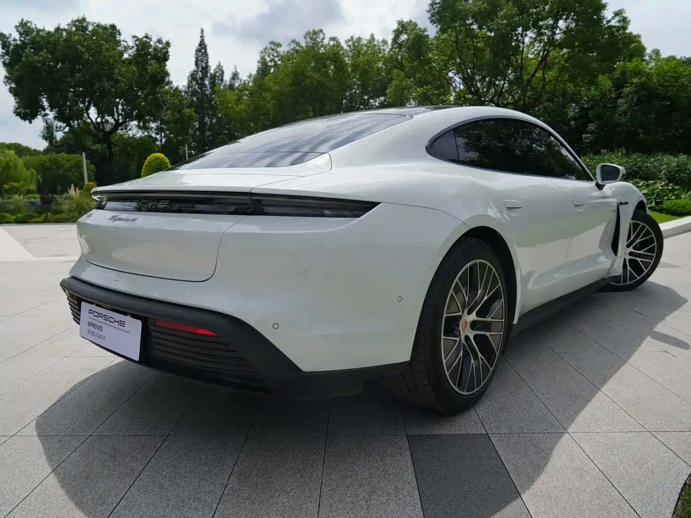 Porsche Taycan 2025 2024 Taycan 4