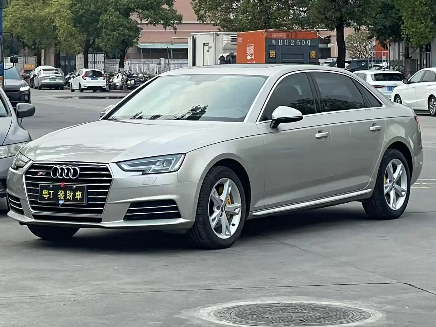 Audi A4L 2017 40 TFSI Fashion Edition