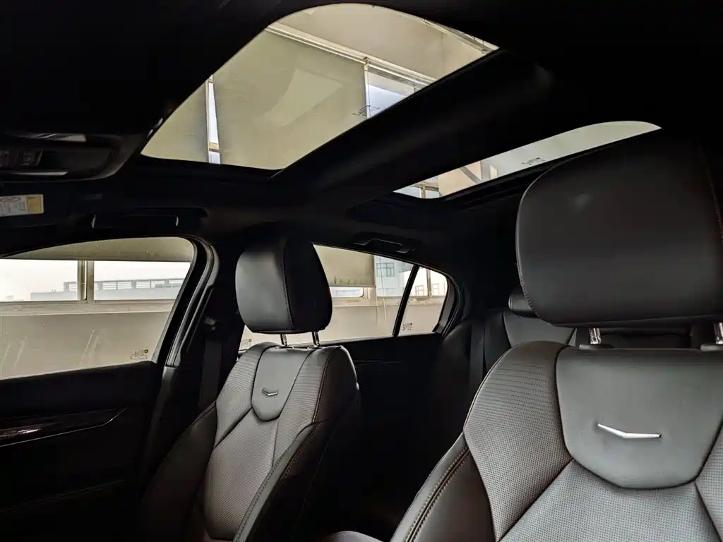 Cadillac CT5 2023 28T Platinum Style фото 16