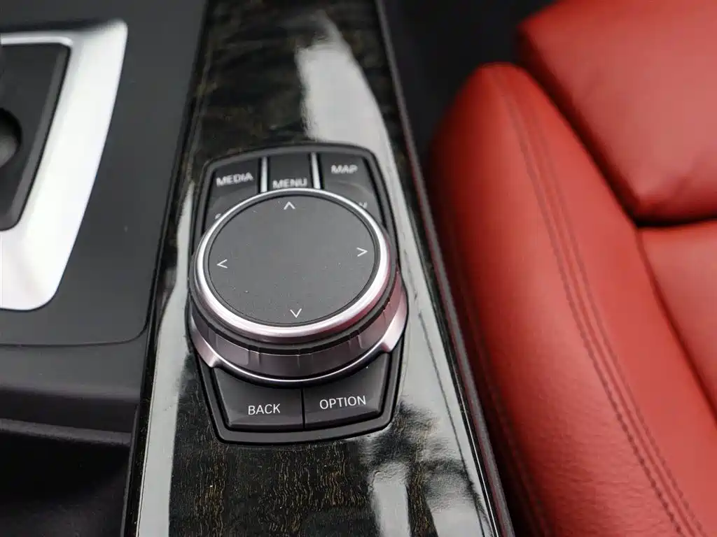 BMW 3 Series GT 2019 330i xDrive M Sport Black Night Edition фото 22
