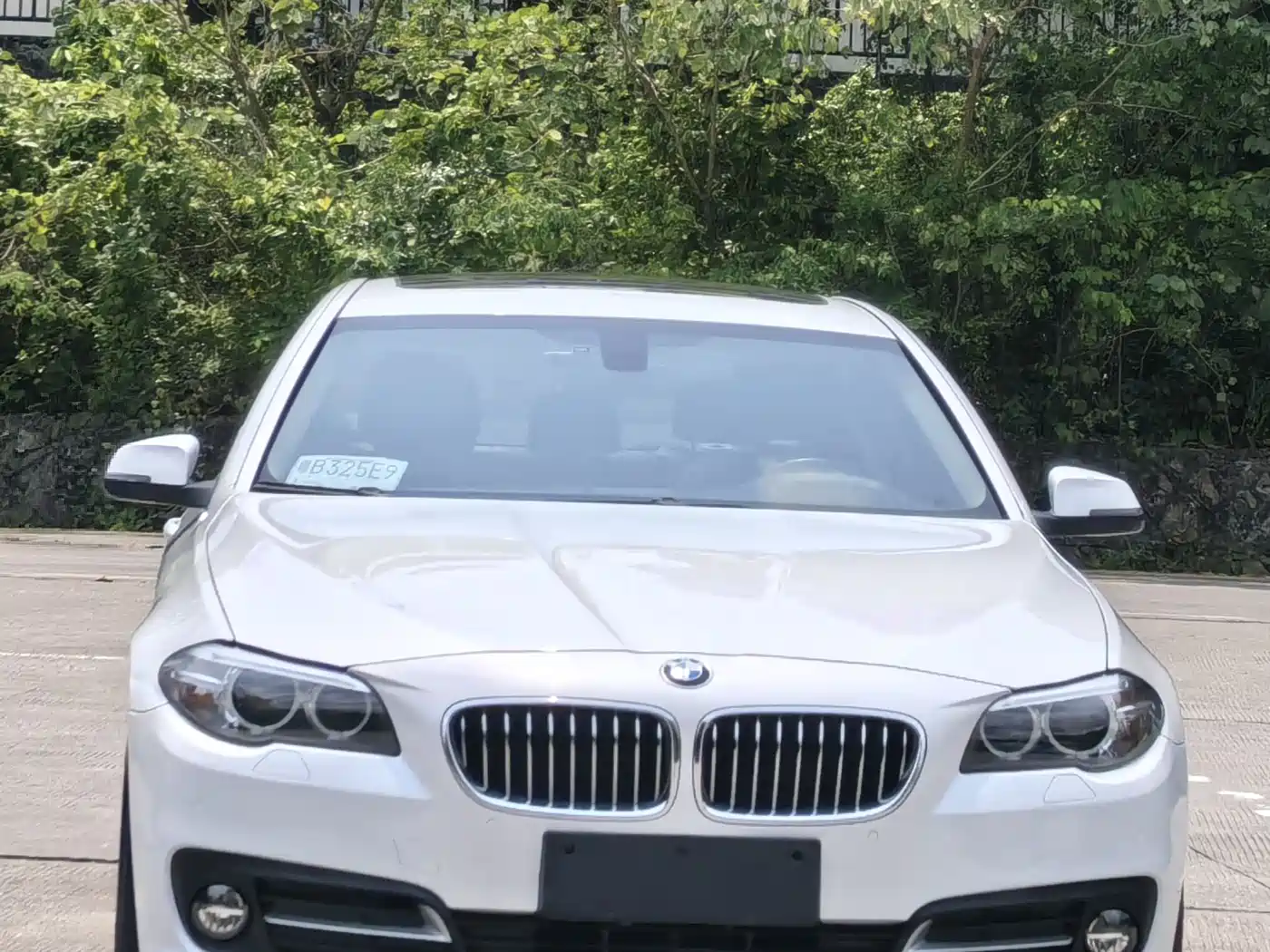 BMW 5 Series 2017 520Li Classic Edition фото 2