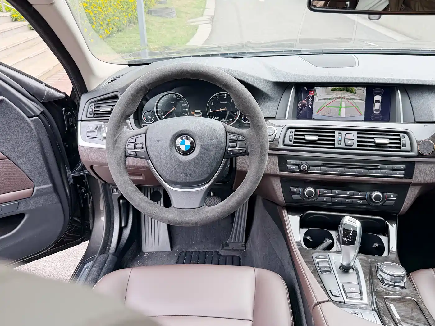 BMW 5 Series 2017 525Li Luxury Design Package фото 9