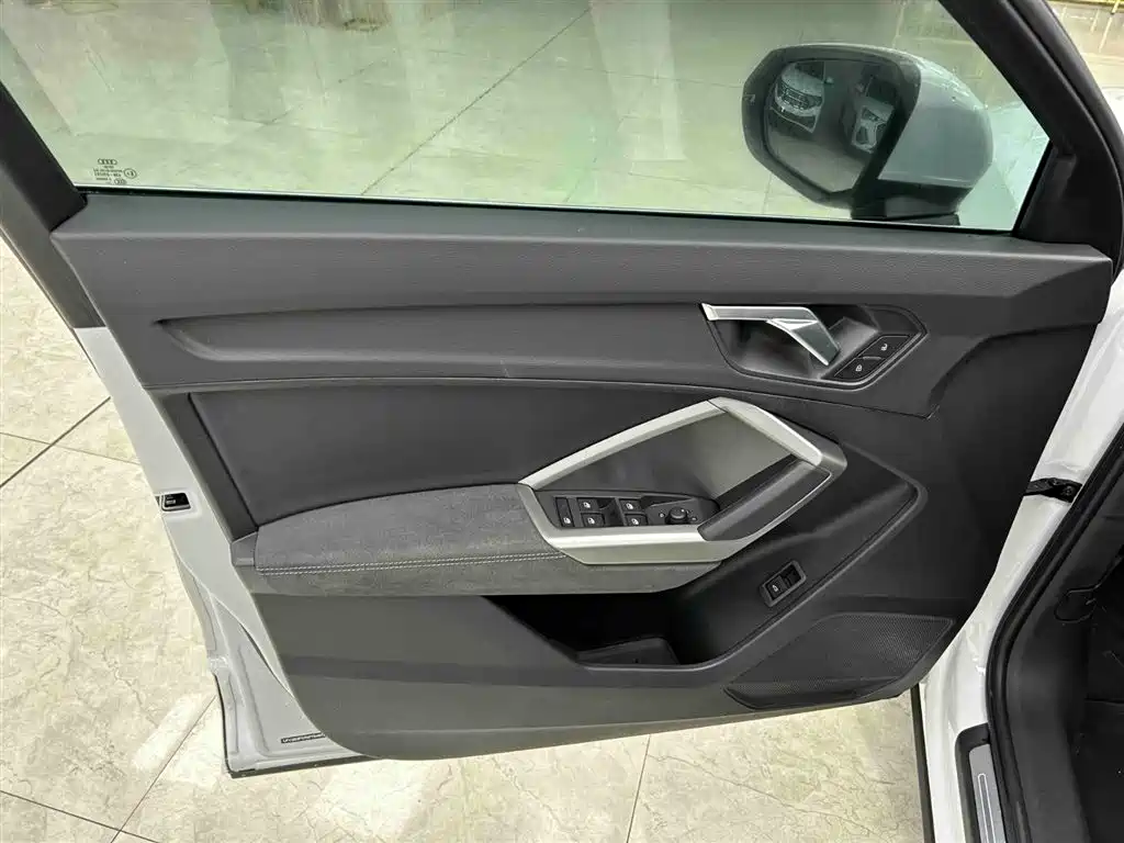 Audi Q3 2026 2023 35 TFSI Fashion Dynamic (1.4T)