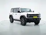 Photo 3 - Ford Bronco