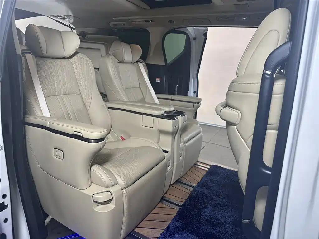 Toyota Vellfire 2023 Crown Hybrid 2.5L HV Premium фото 5