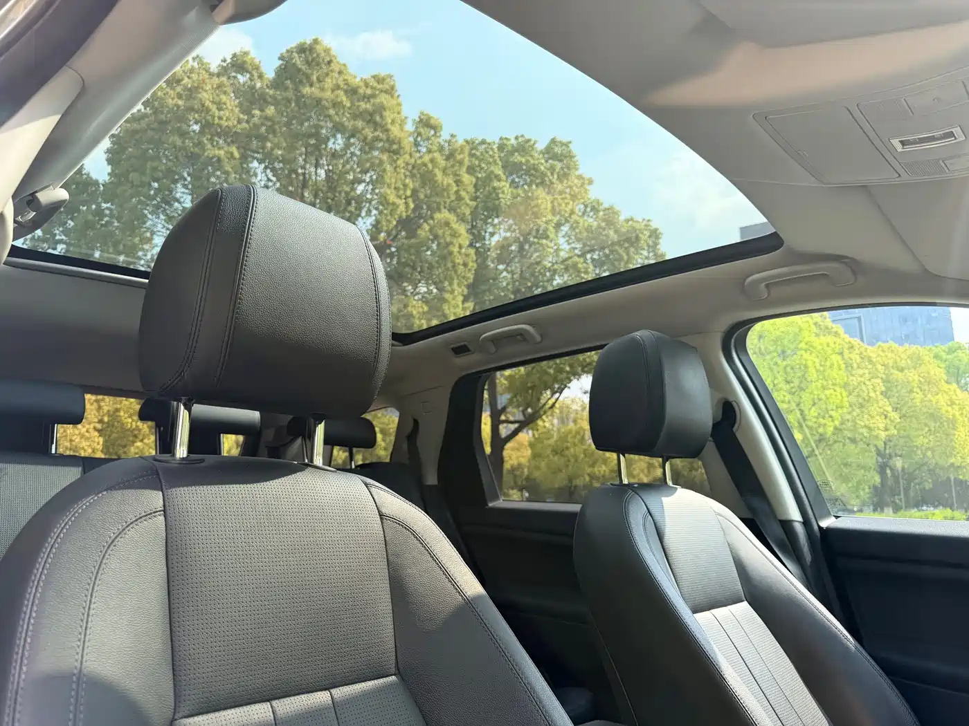 Land Rover Discovery Sport 2019 240PS HSE Edition China V фото 15
