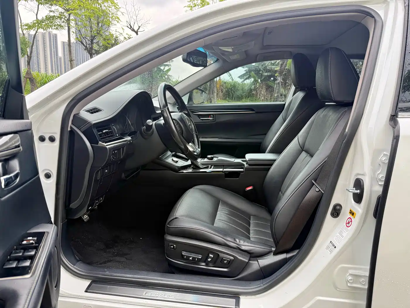Lexus ES 2015 200 Elite Edition фото 4
