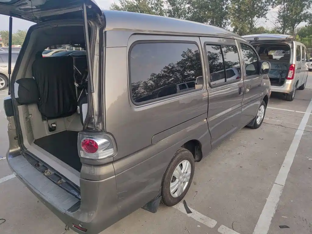 Фото 24 - Dongfeng Fengxing Lingzhi