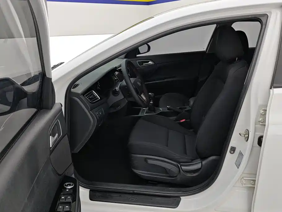 صورة 9 - Hyundai Mistra