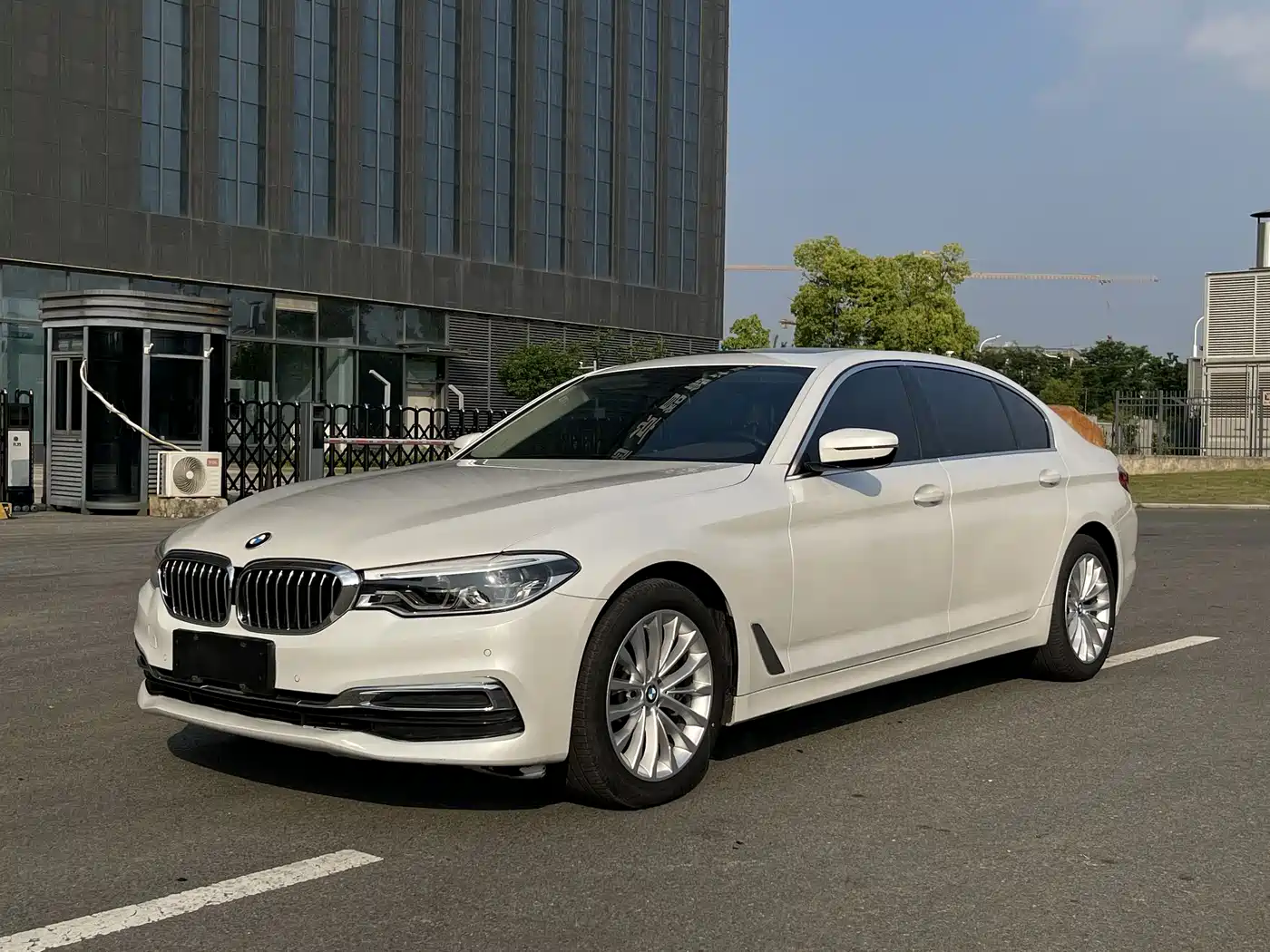 BMW 5 Series 2020 525Li Luxury Package