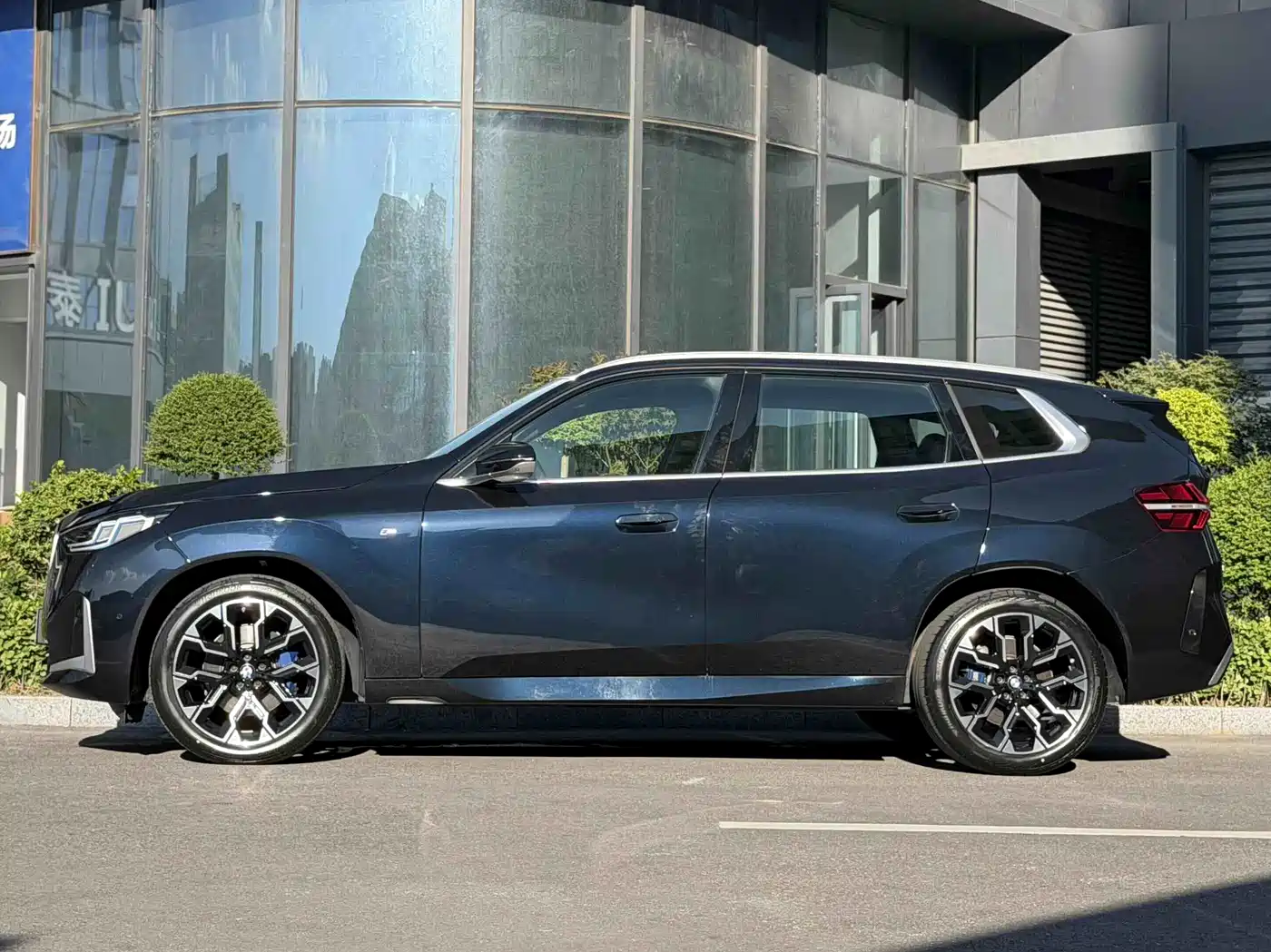 Photo 2 - BMW X3