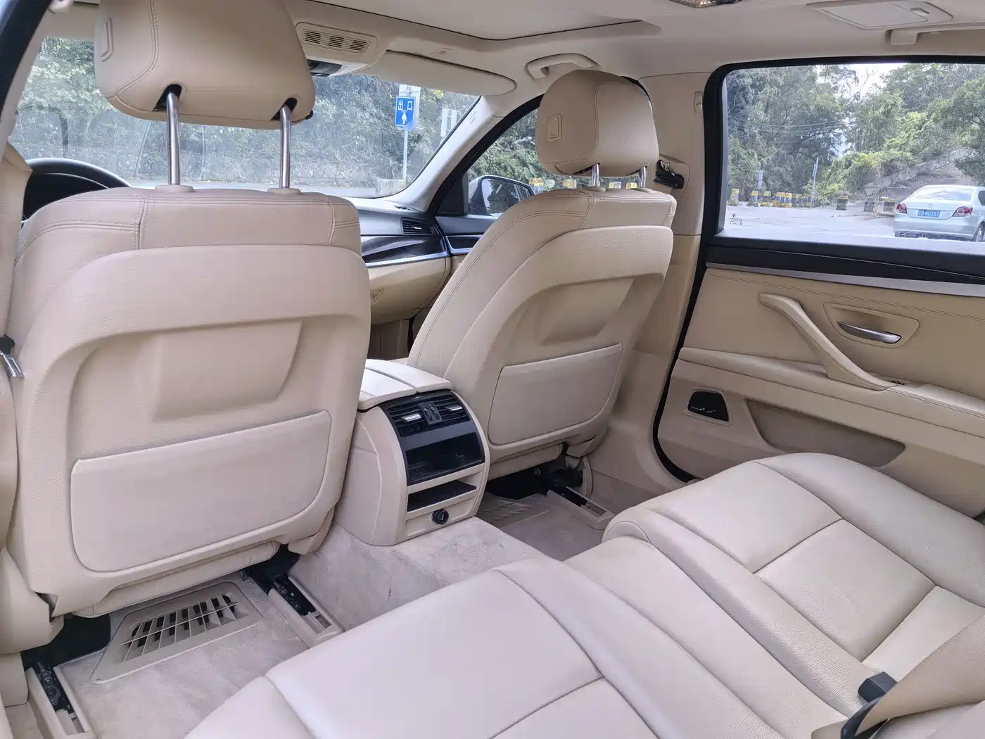 BMW 5 Series 2014 525Li Leading фото 15
