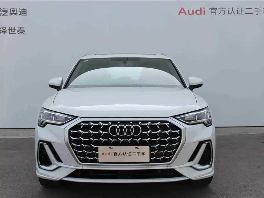 Audi Q3 2024 40 TFSI Fashion Sport фото 2