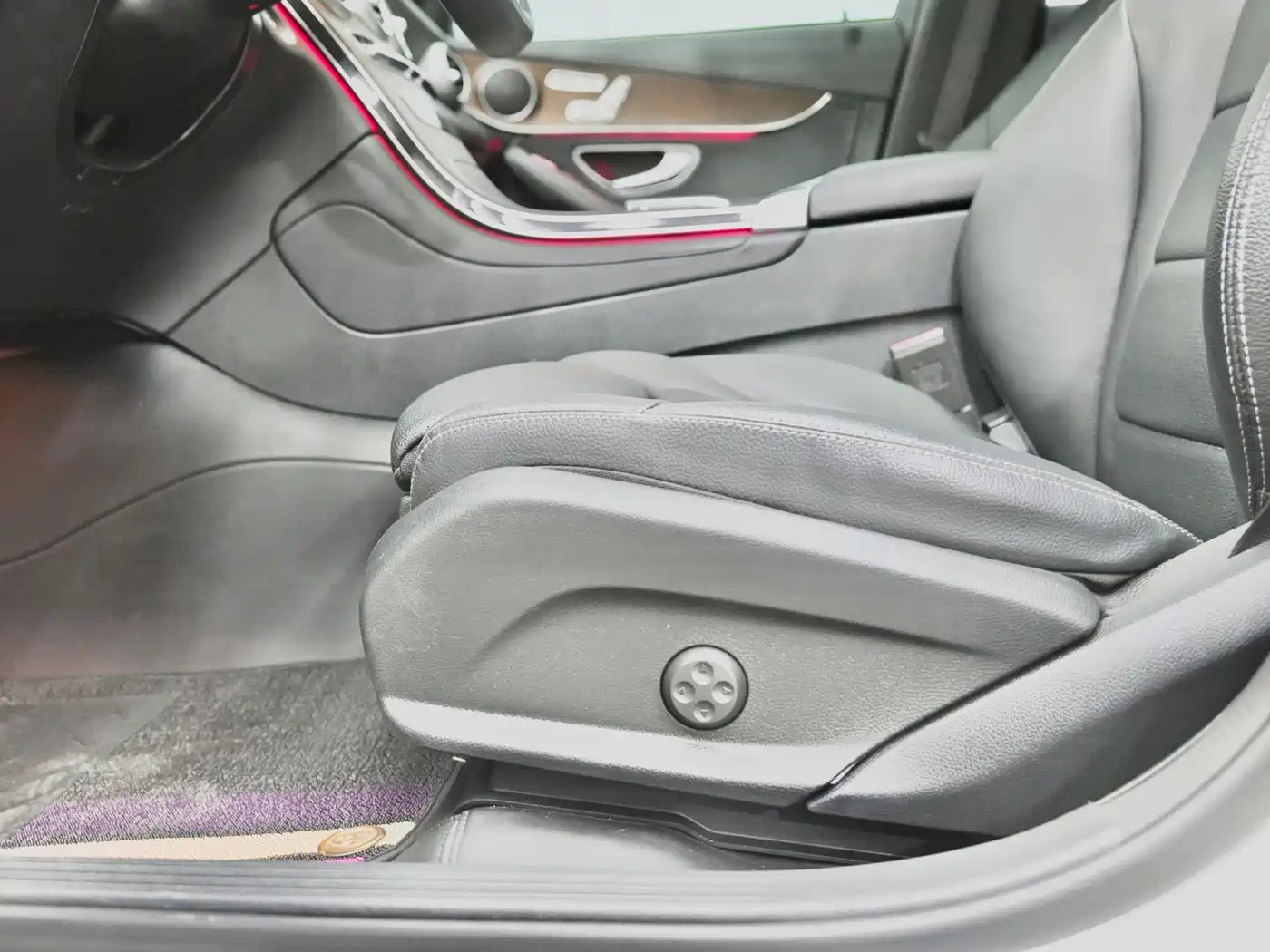 Mercedes-Benz GLC 2022 Facelift II GLC 260 L 4MATIC Luxury фото 15