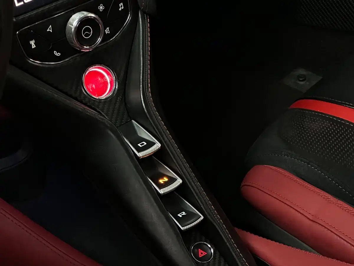 McLaren 720S 2019 4.0T Coupe фото 11