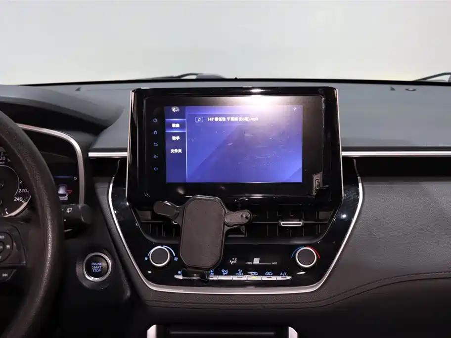 Toyota Frontlander 2022 2.0L CVT Luxury Edition фото 12
