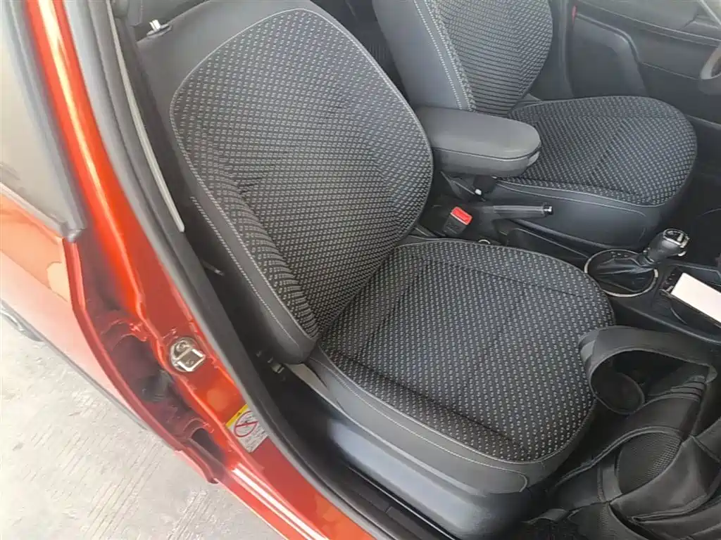 Škoda Fabia 2014 1.6L Automatic Sport Edition фото 25
