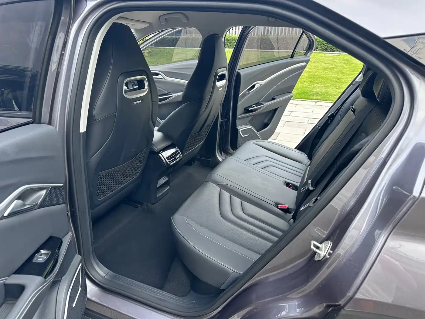 Фото 7 - Nezha Auto Neta U