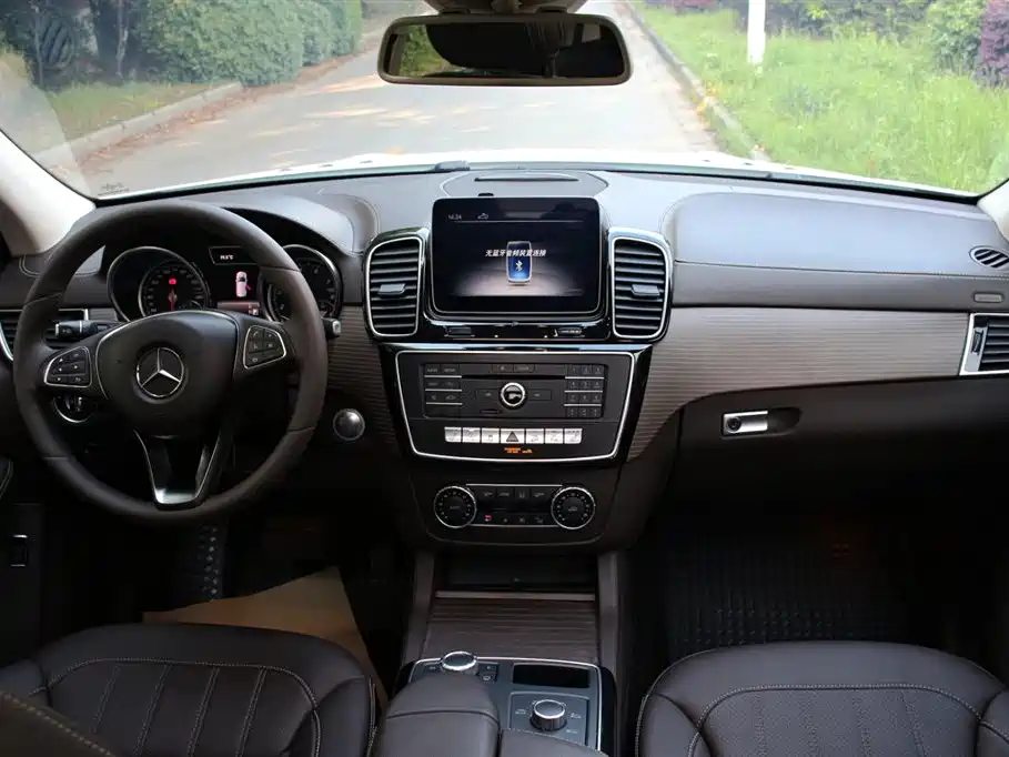 Mercedes-Benz GLE 2018 GLE 320 4MATIC Dynamic Ultimate Edition фото 12
