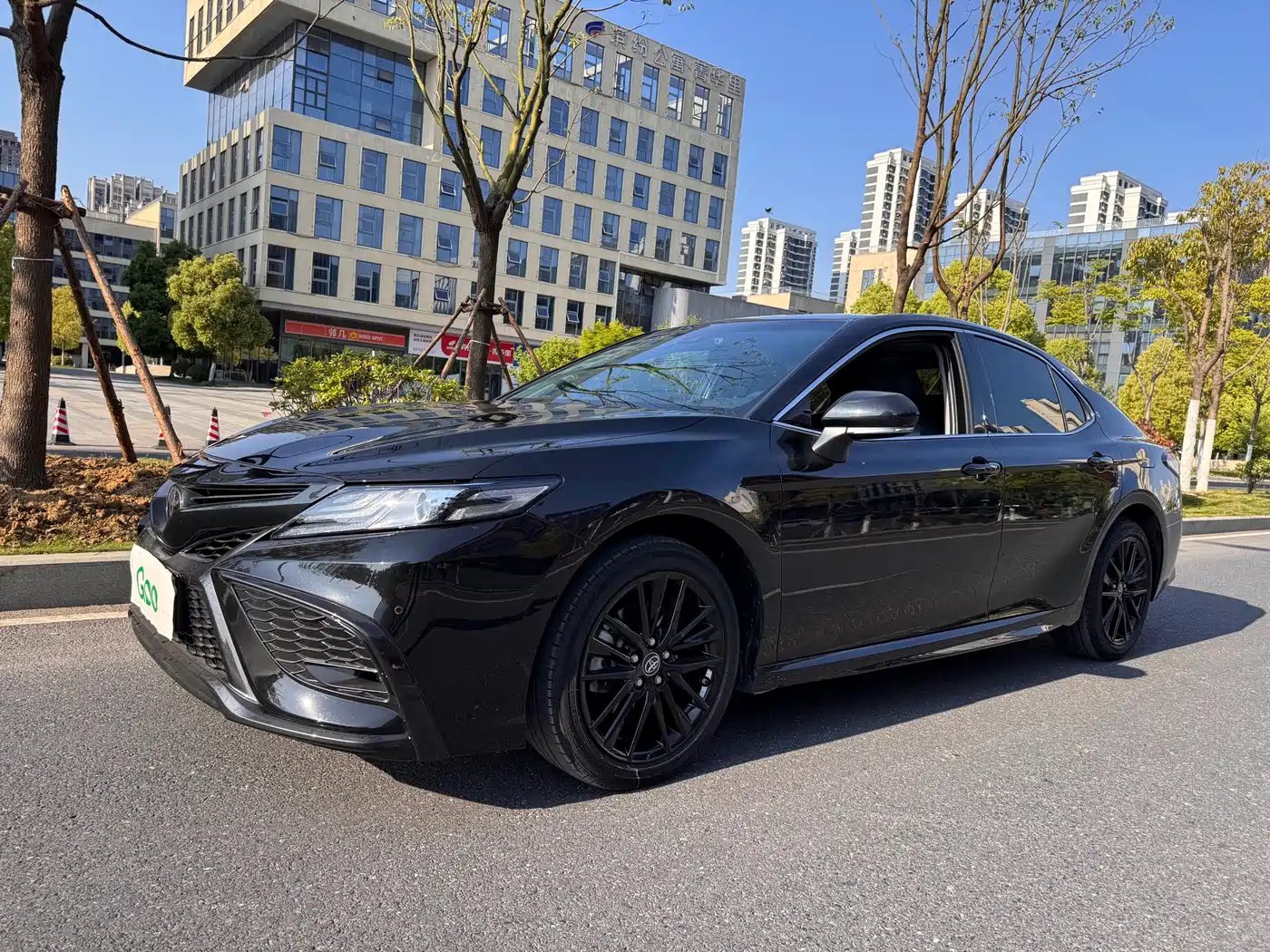 Toyota Camry 2022 2.0S Knight Edition фото 2