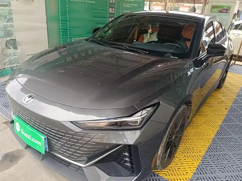 Changan UNI-V 2022 1.5T Premium Model