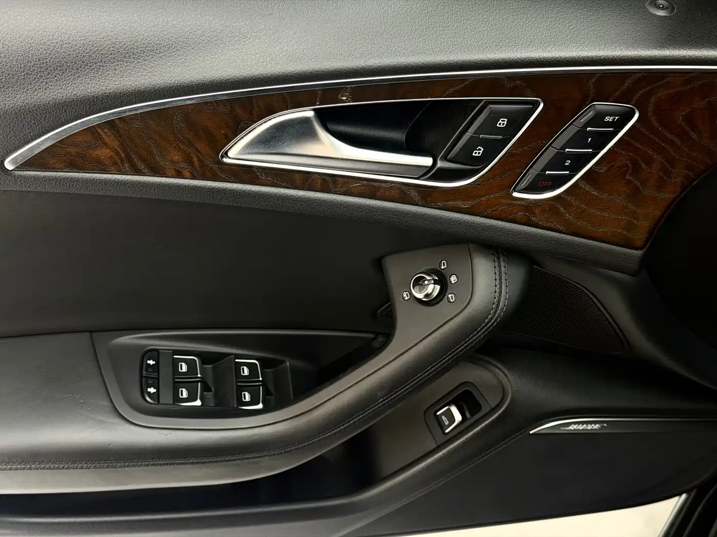 Фото 21 - Audi A6L