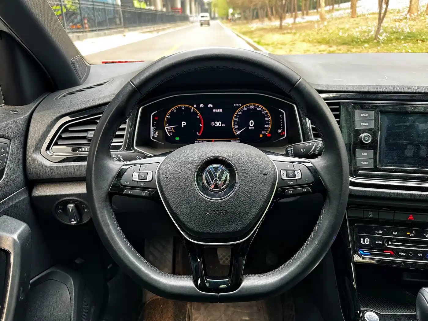 Volkswagen T-ROC 2020 280TSI DSG 2WD Luxury фото 15