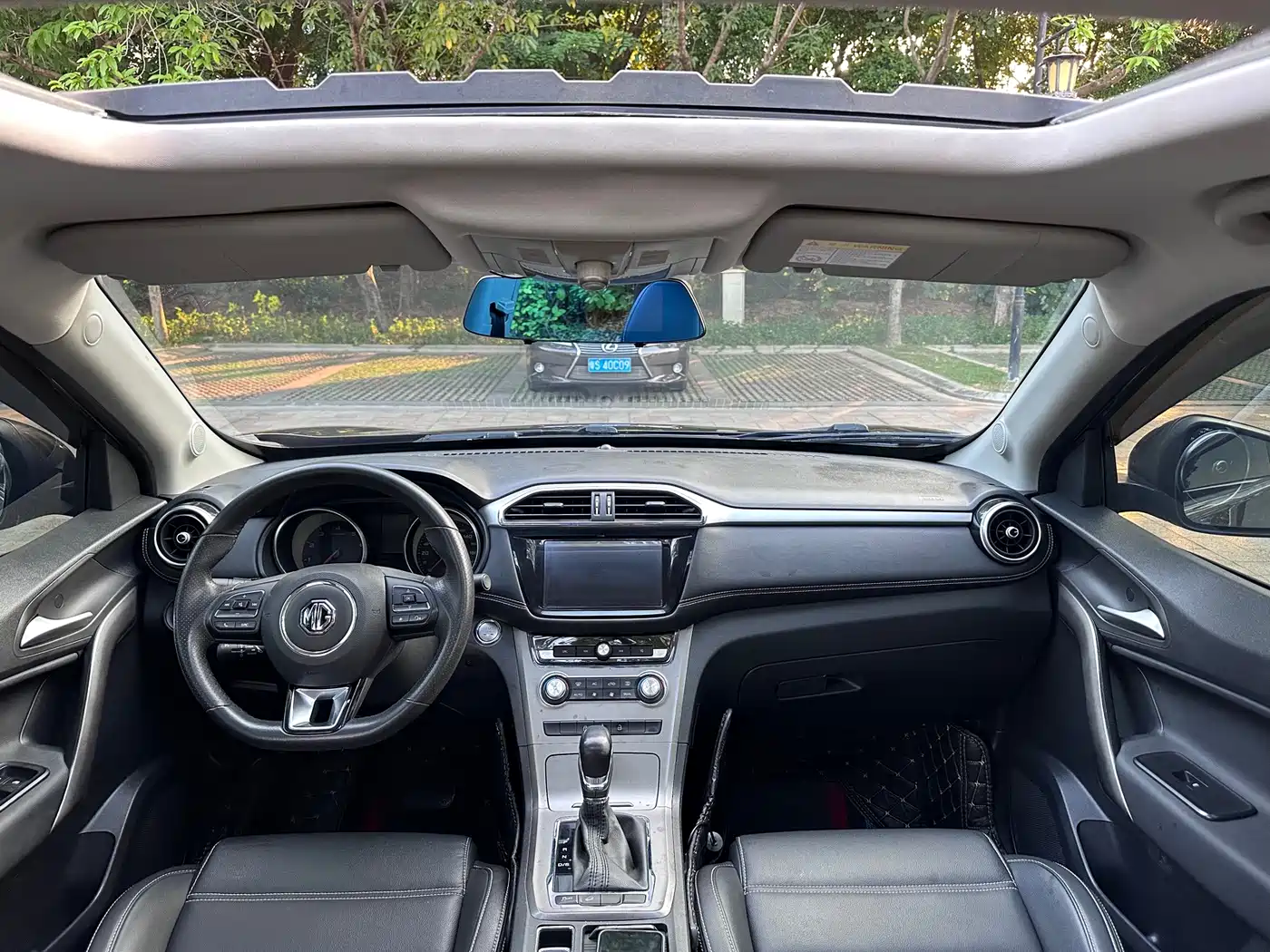 MG Roewe RX5 2019 2019 20T Automatic Luxury Xenon Version