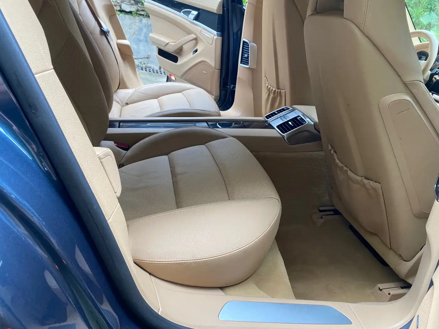 Porsche Panamera 2011 2010 Panamera 4 3.6L